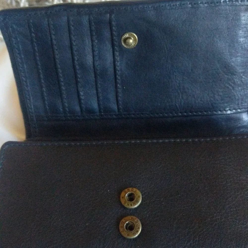 Gorgeous Black Woven Leather Wallet - Picture 12 of 16